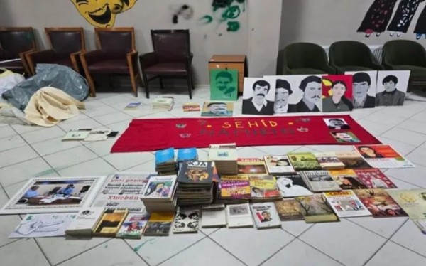 DEM Parti Esenyurt İlçe Başkanları gözaltına alındı